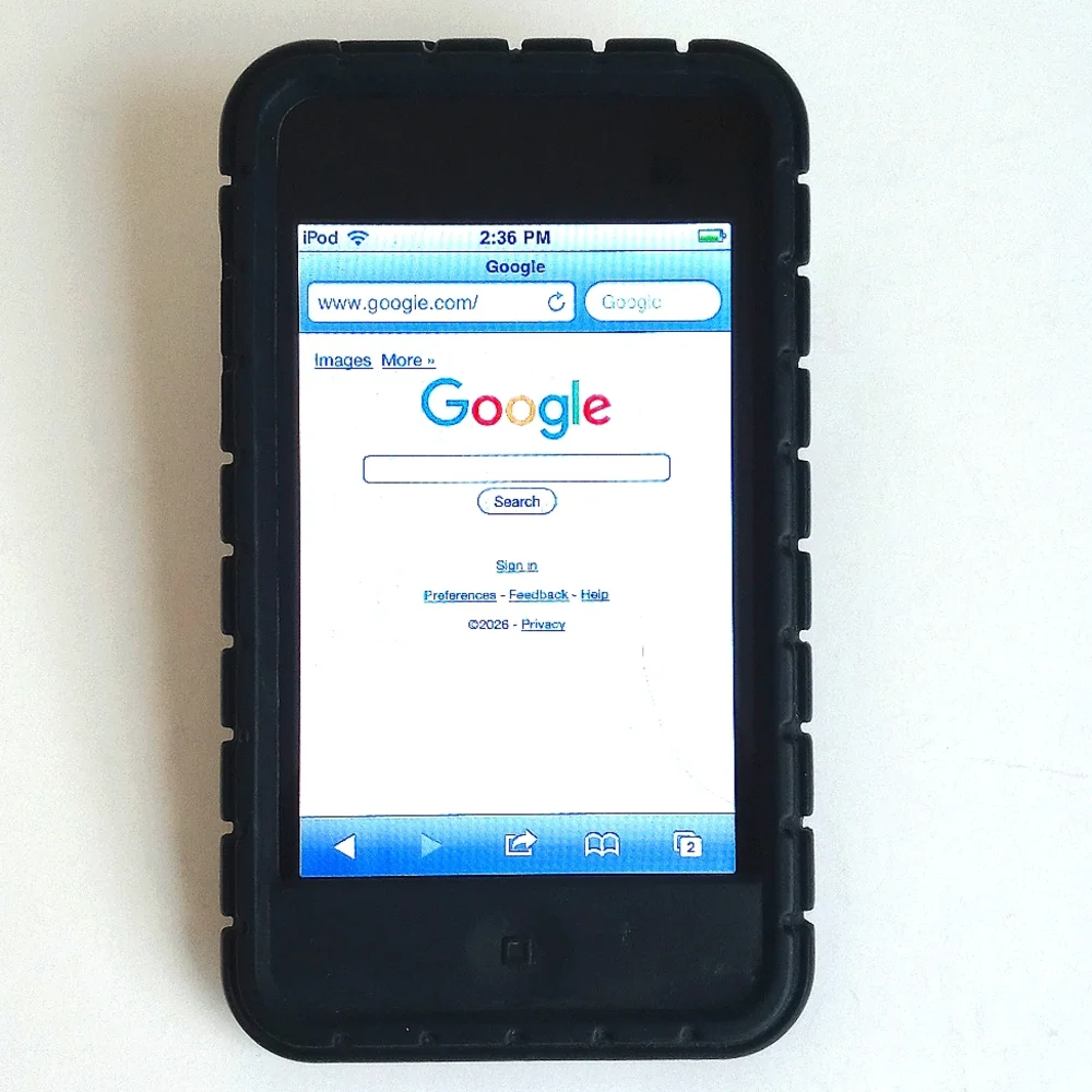 32G iPod Touch With Black Protective Case for iPod Touch And Charger